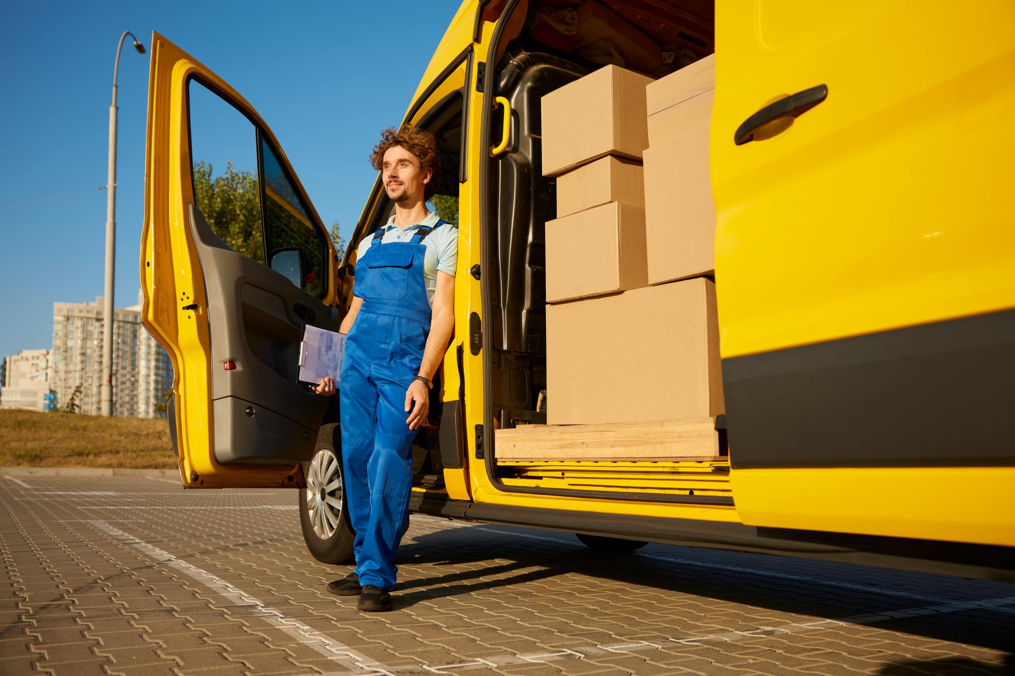 male-courier-providing-cargo-delivery-or-home-offi-2024-11-26-07-27-43-utc (2) | Best Dubai Storage relocations